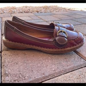 BORN  Womens Red Mindy W51770 Leather Round Toe Slip On Loafer Flat Size 9